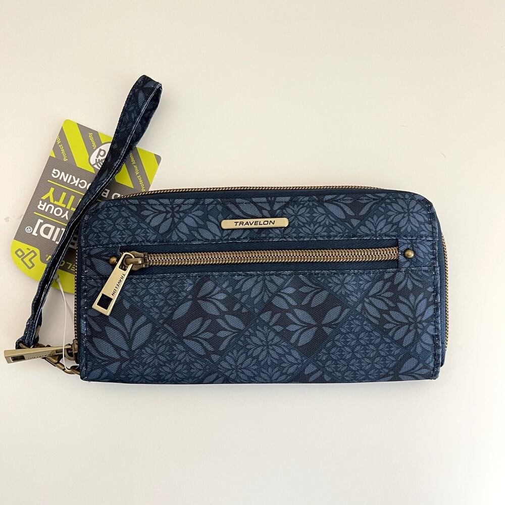 NWT Travelon Blue Floral Zip Around Teal Interior Wrist Wallet